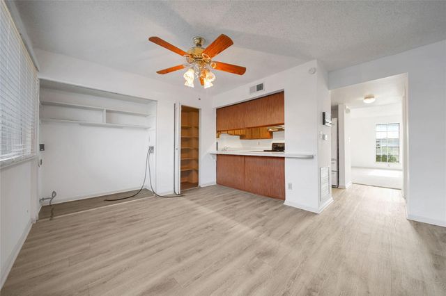 10520 Hammerly Boulevard 249, Houston, TX 77043