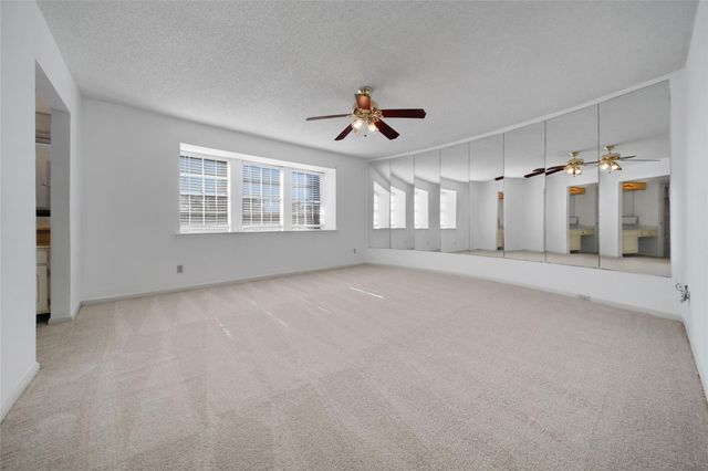 10520 Hammerly Boulevard 249, Houston, TX 77043