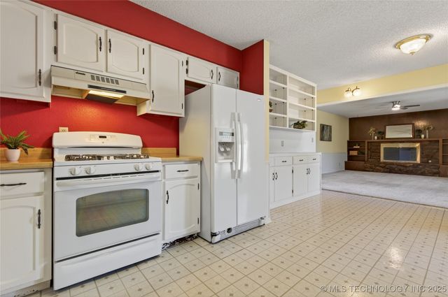 4600 Cara Lee Lane, Bartlesville, OK 74006