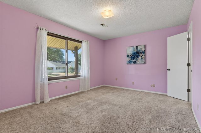 4600 Cara Lee Lane, Bartlesville, OK 74006