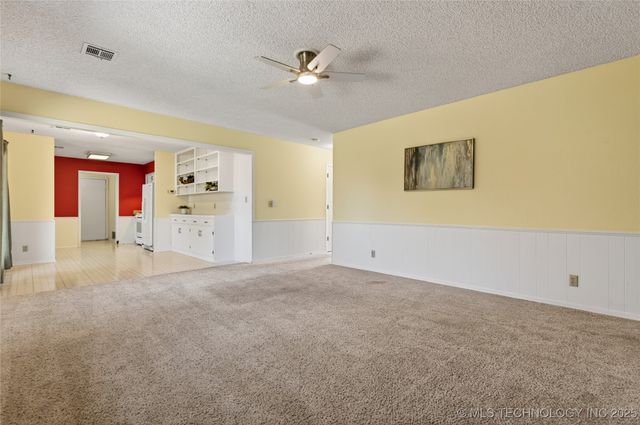 4600 Cara Lee Lane, Bartlesville, OK 74006