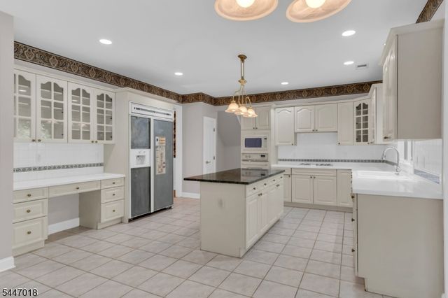 15 Mattben Dr, Warren Twp., NJ 07059
