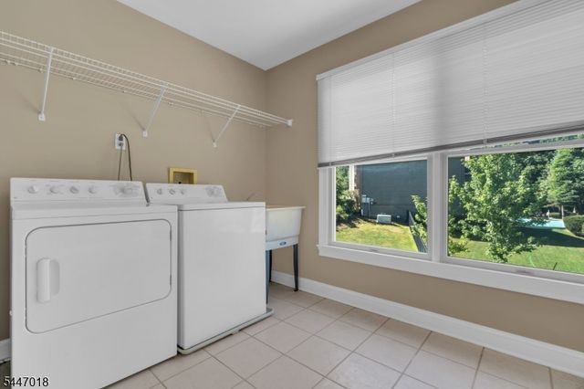 15 Mattben Dr, Warren Twp., NJ 07059
