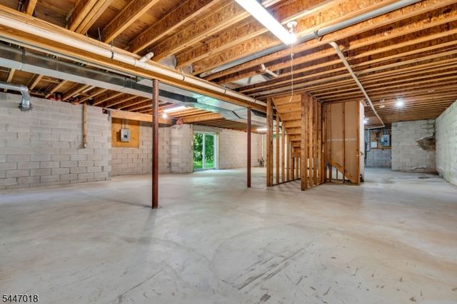 15 Mattben Dr, Warren Twp., NJ 07059