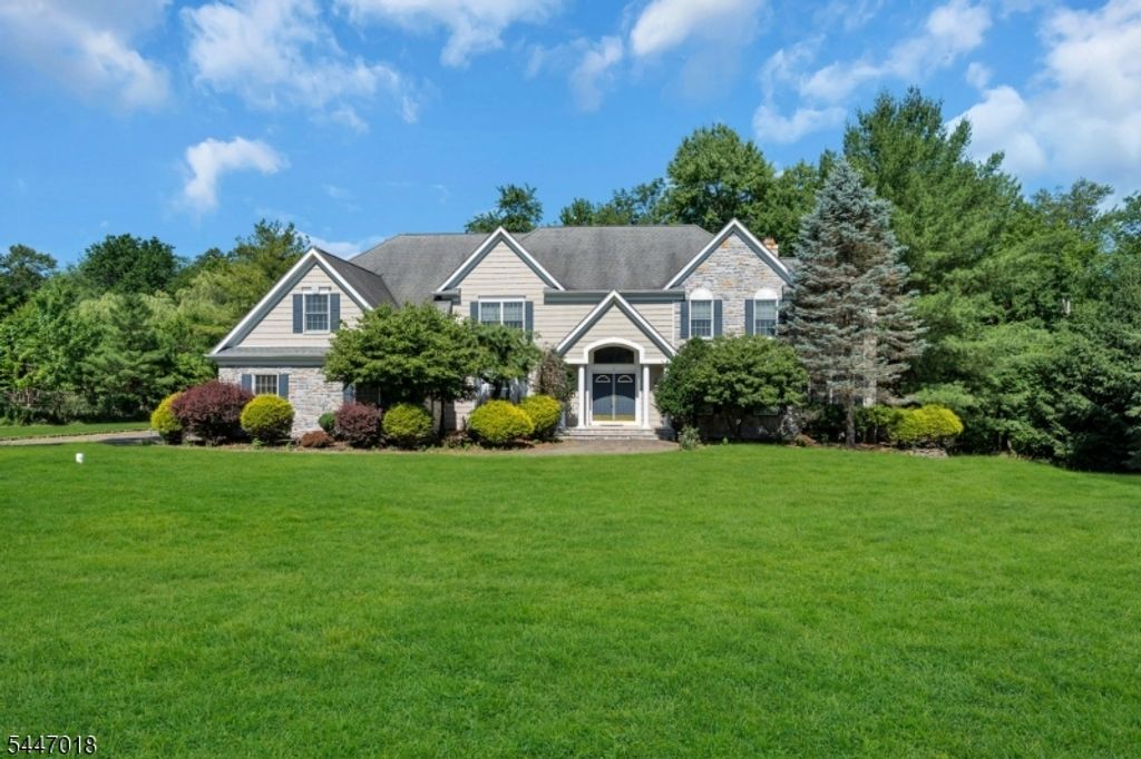 15 Mattben Dr, Warren Twp., NJ 07059 — photo 2