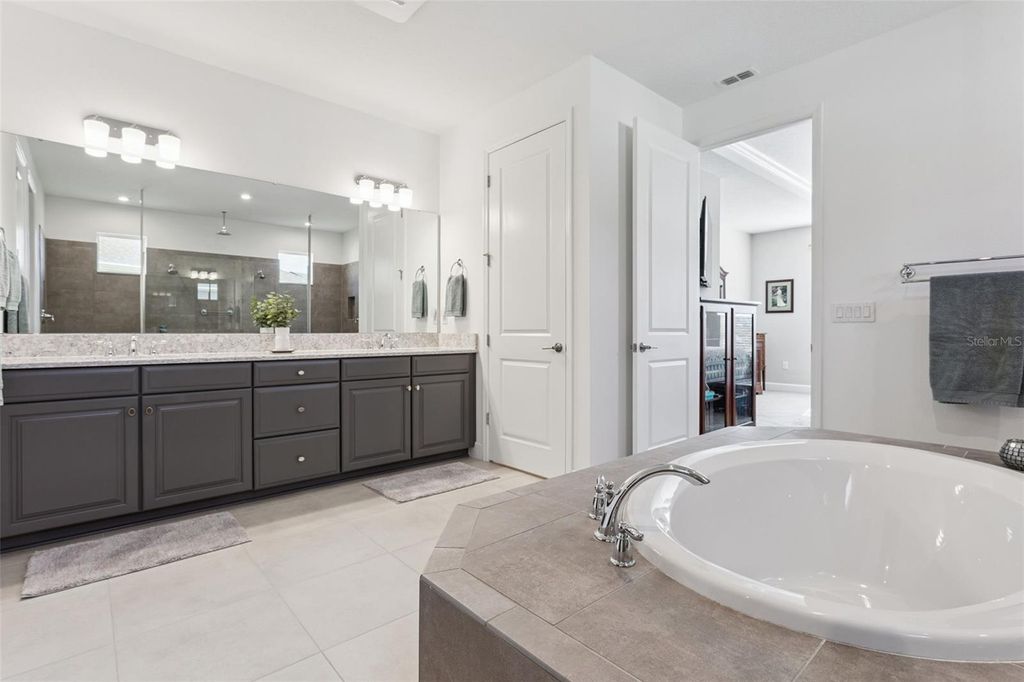 Image 21 of property listing at 2191 TIMBER CREEK LANE, Clermont, FL 34715