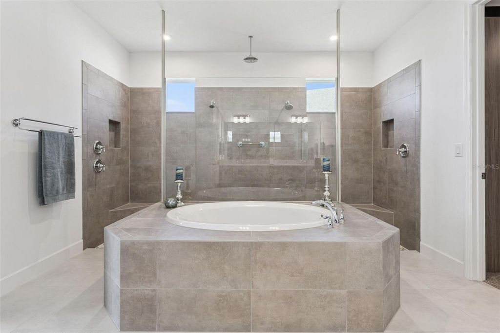 Image 24 of property listing at 2191 TIMBER CREEK LANE, Clermont, FL 34715