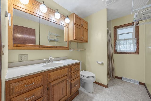 1688 17th Avenue, Marion, IA 52302