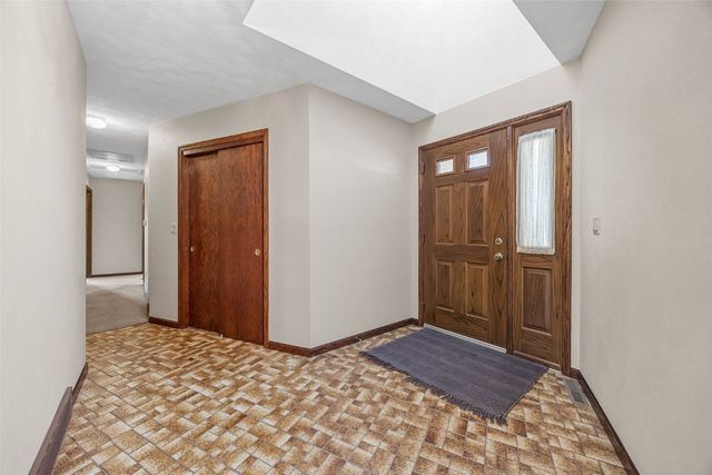 1688 17th Avenue, Marion, IA 52302