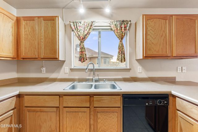 3849 TIERRA ROCA Place, El Paso, TX 79938