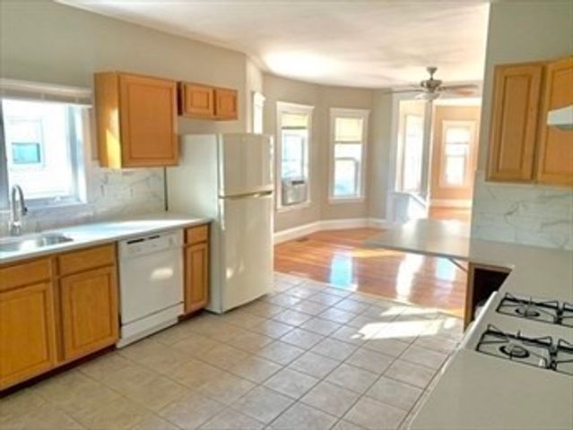 684 Washington St 2, Braintree, MA 02184