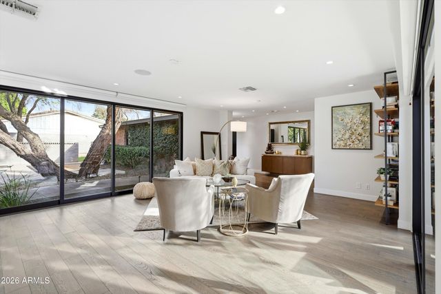 540 W SOLANO Drive, Phoenix, AZ 85013