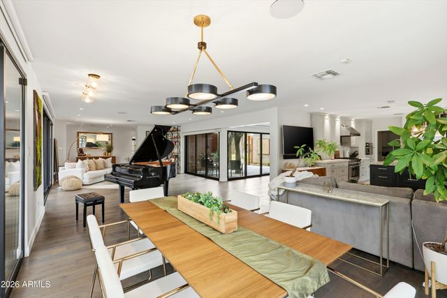 540 W SOLANO Drive, Phoenix, AZ 85013