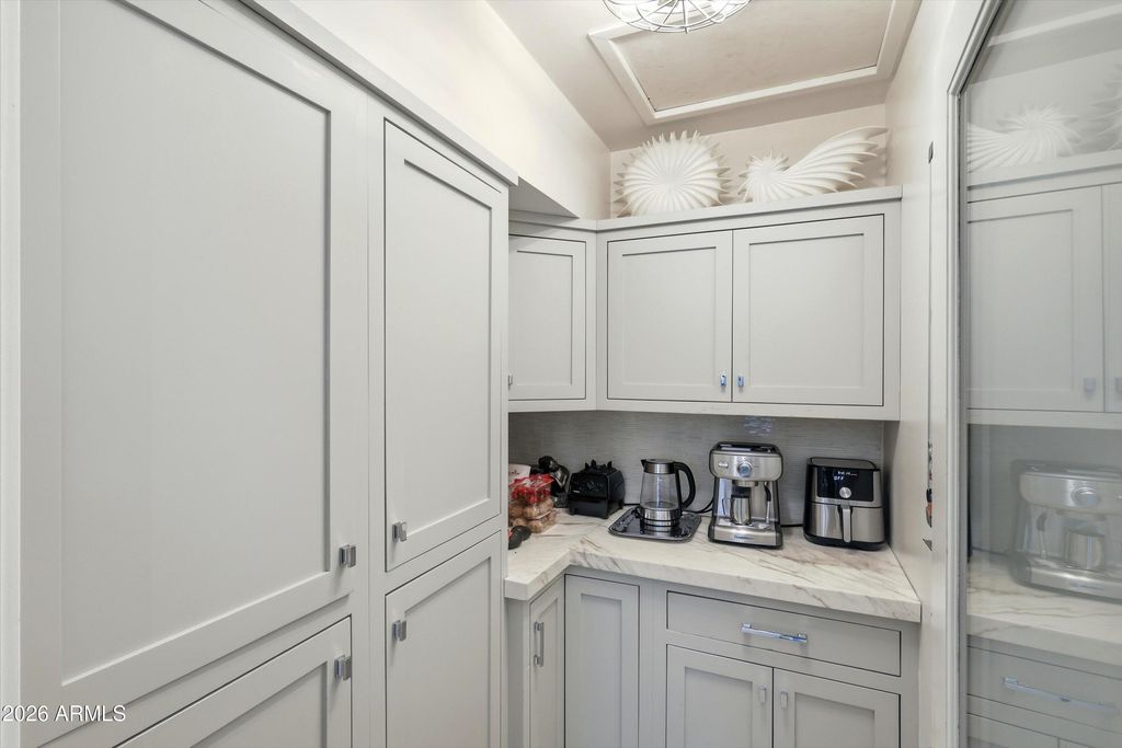 Image 11 of property listing at 540 W SOLANO Drive, Phoenix, AZ 85013