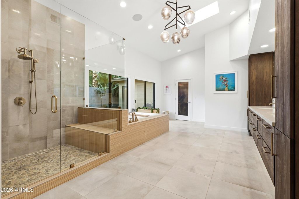 Image 22 of property listing at 540 W SOLANO Drive, Phoenix, AZ 85013