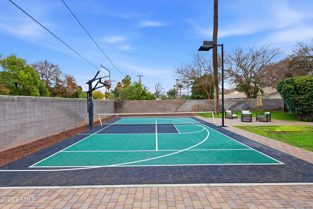 Image 46 of property listing at 540 W SOLANO Drive, Phoenix, AZ 85013