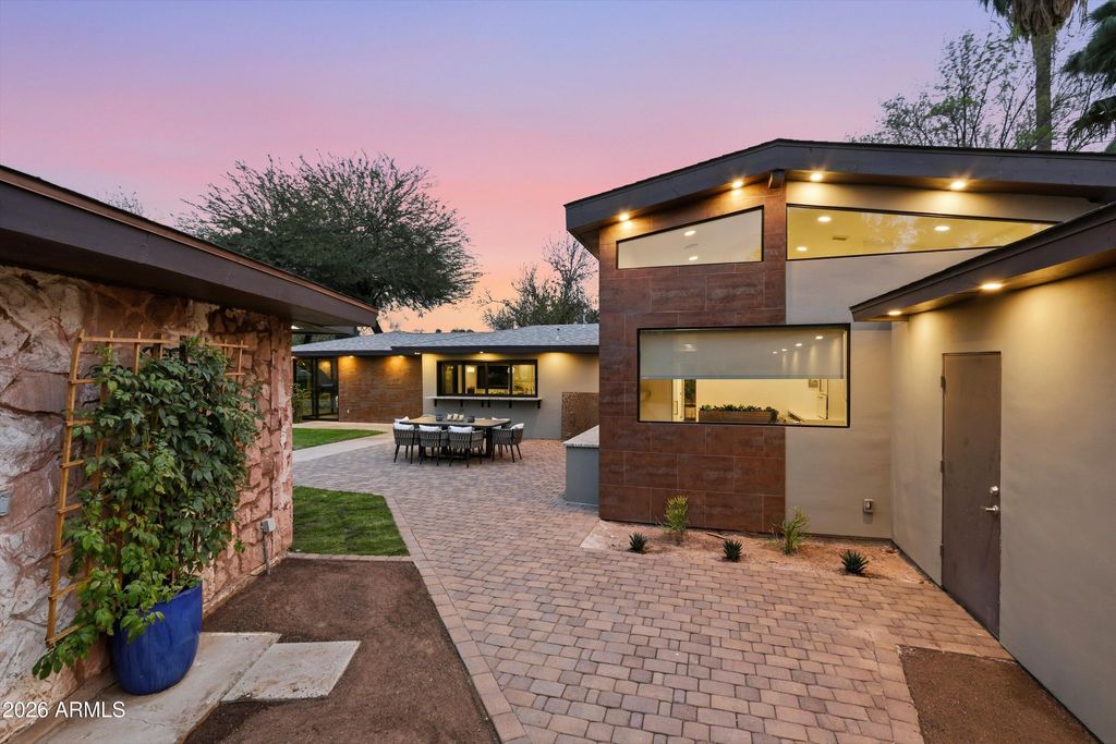 Image 53 of property listing at 540 W SOLANO Drive, Phoenix, AZ 85013