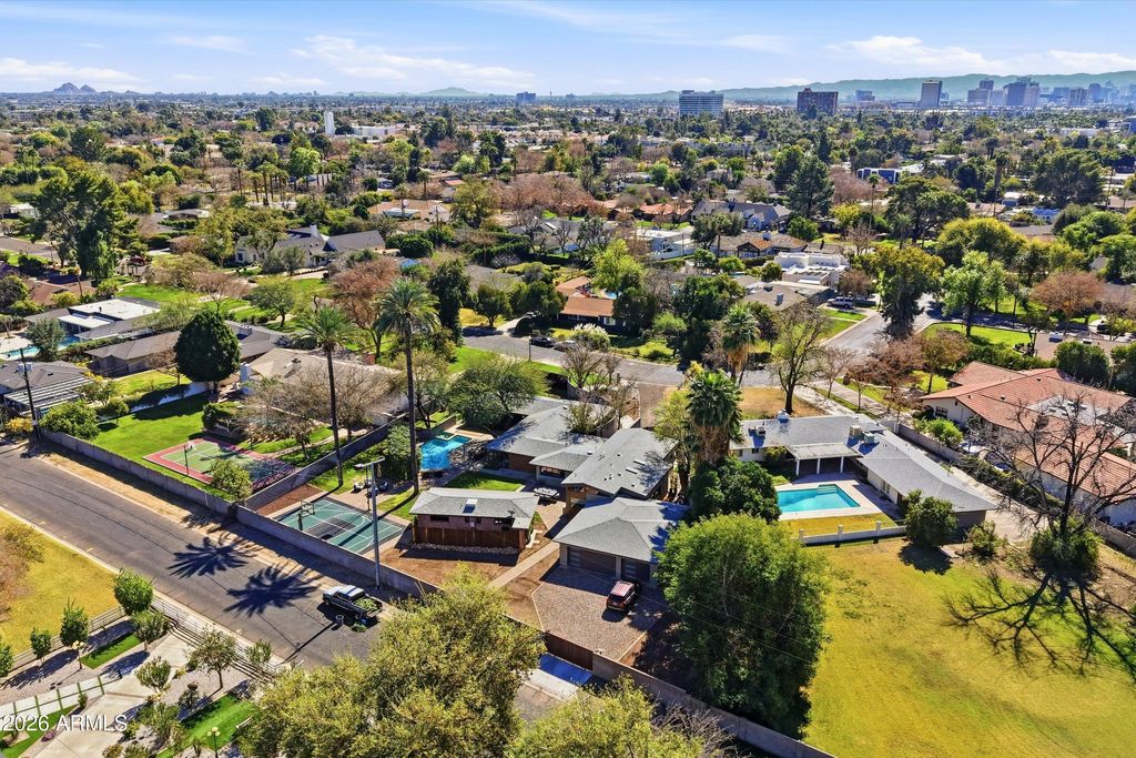 Image 57 of property listing at 540 W SOLANO Drive, Phoenix, AZ 85013