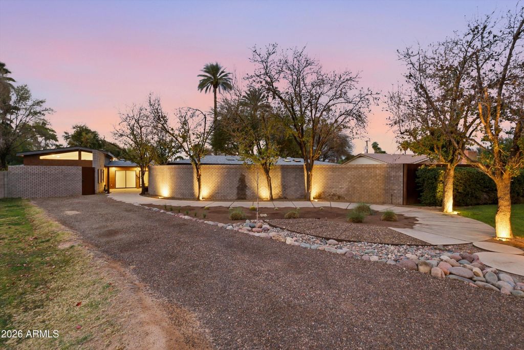 Image 69 of property listing at 540 W SOLANO Drive, Phoenix, AZ 85013