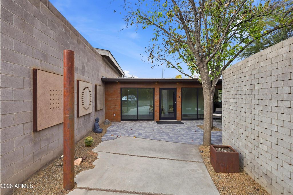 Image 72 of property listing at 540 W SOLANO Drive, Phoenix, AZ 85013