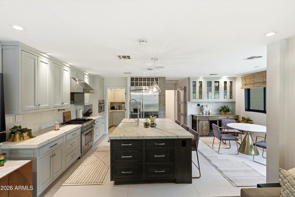 Image 8 of property listing at 540 W SOLANO Drive, Phoenix, AZ 85013