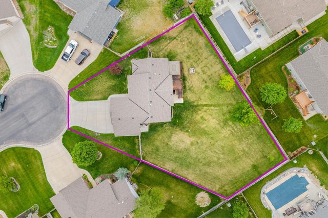 1222 N Oak Ridge Ct, Goddard, KS 67052