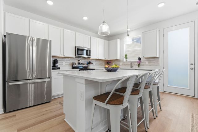106 Timber Crest Trl, White Bluff, TN 37187