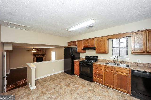 284 Independence Drive, Jonesboro, GA 30238