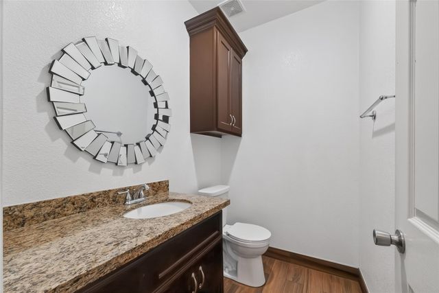 213 W Jackson Avenue, Pasadena, TX 77506