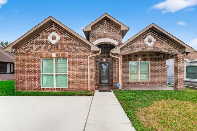 213 W Jackson Avenue, Pasadena, TX 77506