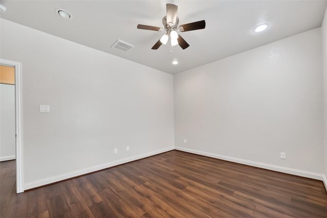 213 W Jackson Avenue, Pasadena, TX 77506