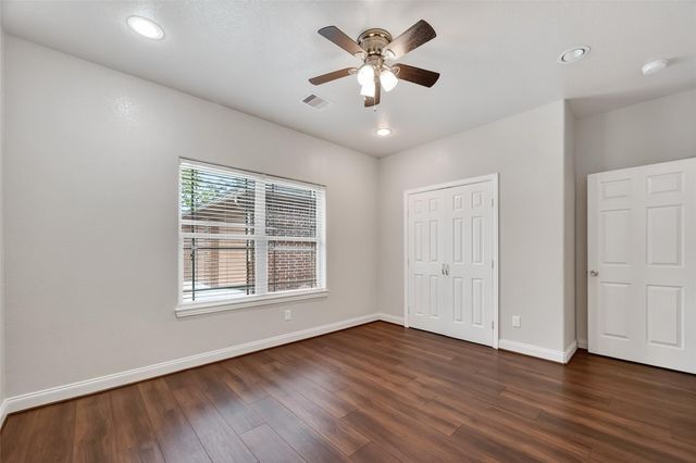 213 W Jackson Avenue, Pasadena, TX 77506