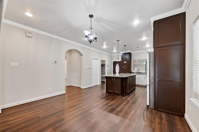 213 W Jackson Avenue, Pasadena, TX 77506