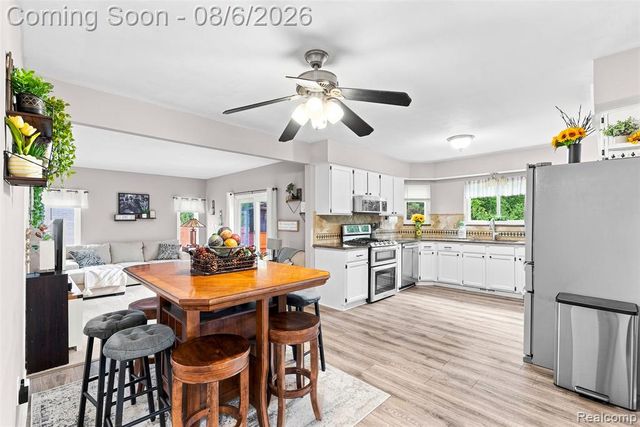 19360 Shadyside Street, Livonia, MI 48152