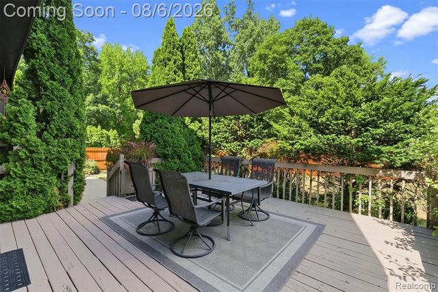 19360 Shadyside Street, Livonia, MI 48152