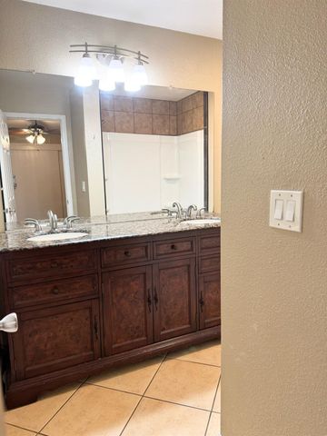 1633 Porter Way, Stockton, CA 95207