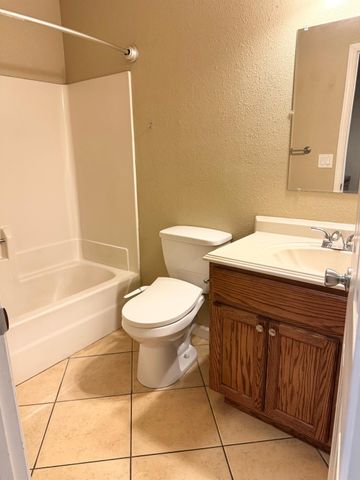 1633 Porter Way, Stockton, CA 95207