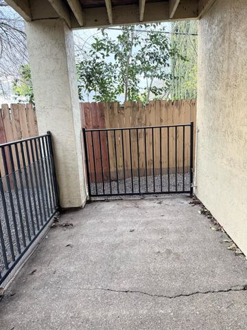 1633 Porter Way, Stockton, CA 95207