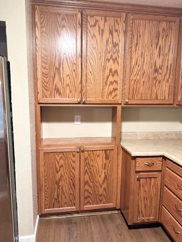 1633 Porter Way, Stockton, CA 95207