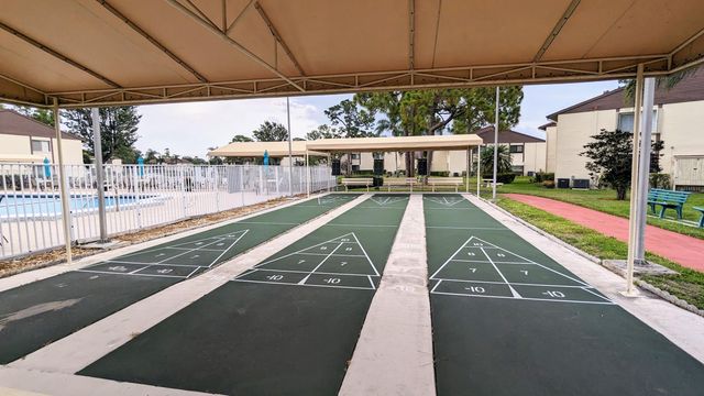 319 Knotty Pine Circle C-1, Greenacres, FL 33463