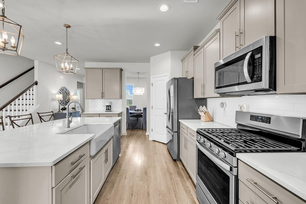 Image 11 of property listing at 2008 Bouganvillia Drive, Johns Island, SC 29455