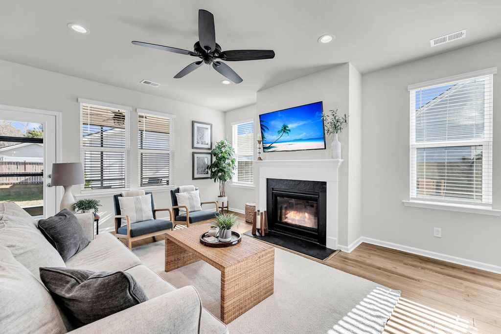 Image 14 of property listing at 2008 Bouganvillia Drive, Johns Island, SC 29455