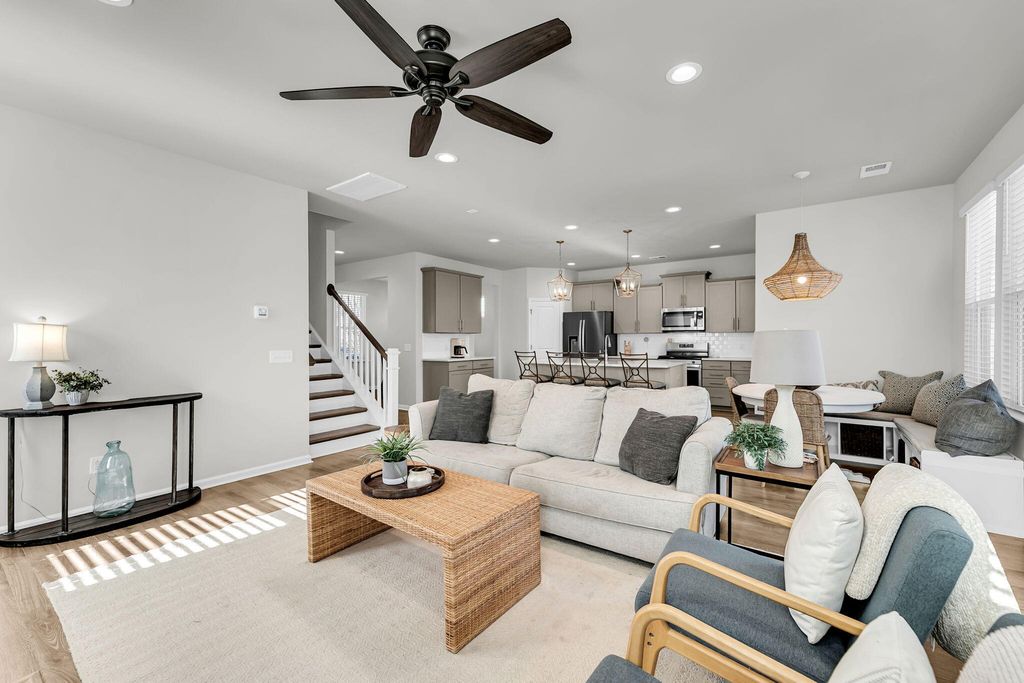 Image 15 of property listing at 2008 Bouganvillia Drive, Johns Island, SC 29455