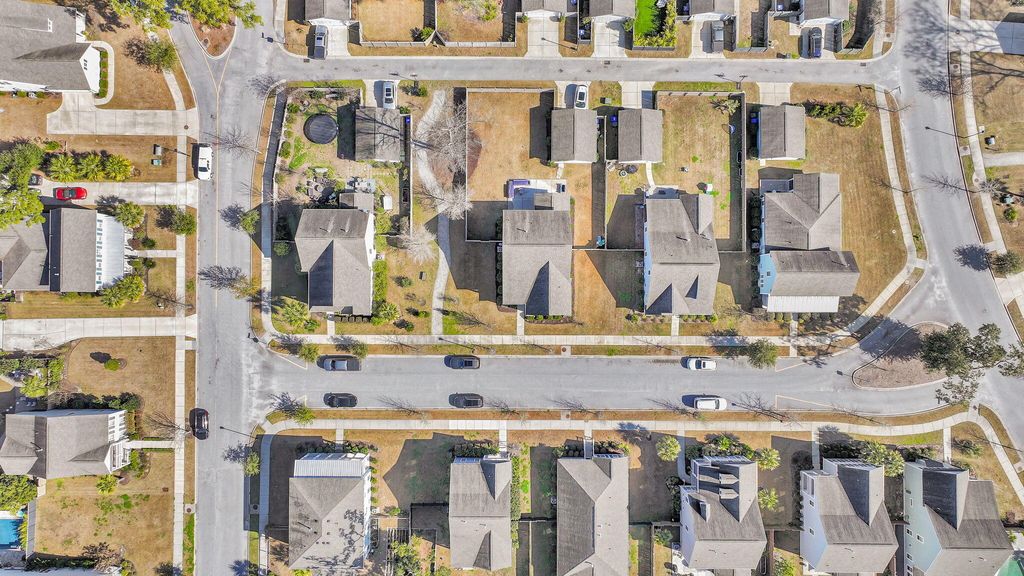 Image 5 of property listing at 2008 Bouganvillia Drive, Johns Island, SC 29455