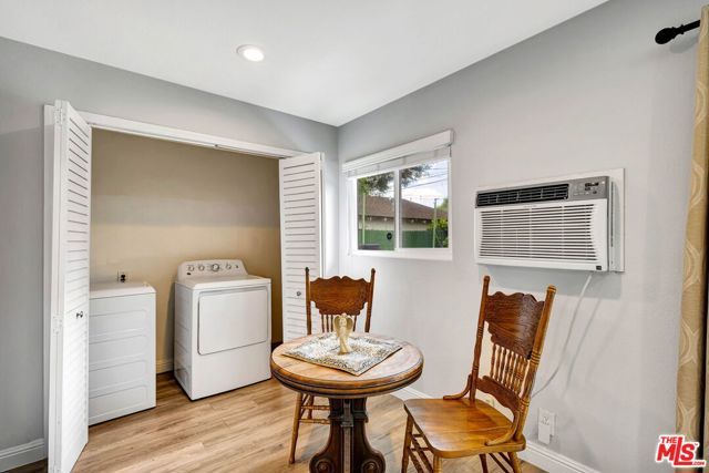 23830 Vanowen Street, West Hills (los Angeles), CA 91307