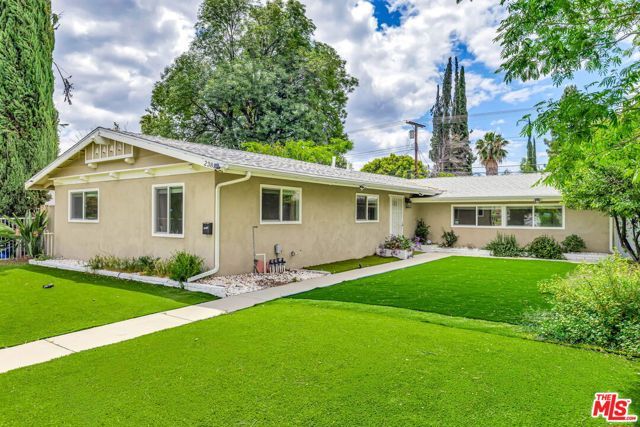 23830 Vanowen Street, West Hills (los Angeles), CA 91307