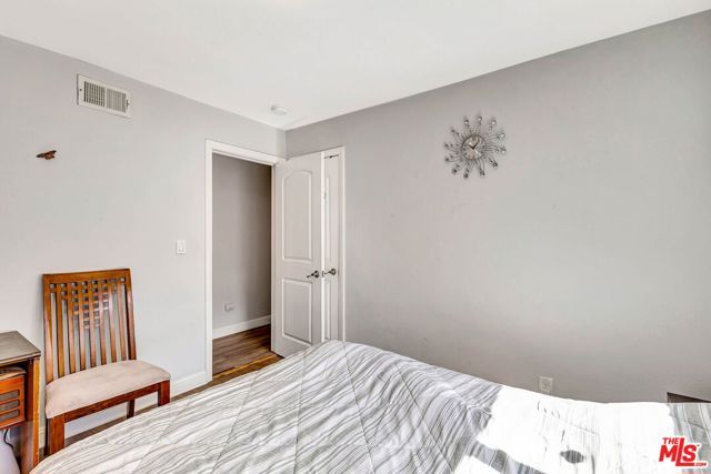 23830 Vanowen Street, West Hills (los Angeles), CA 91307