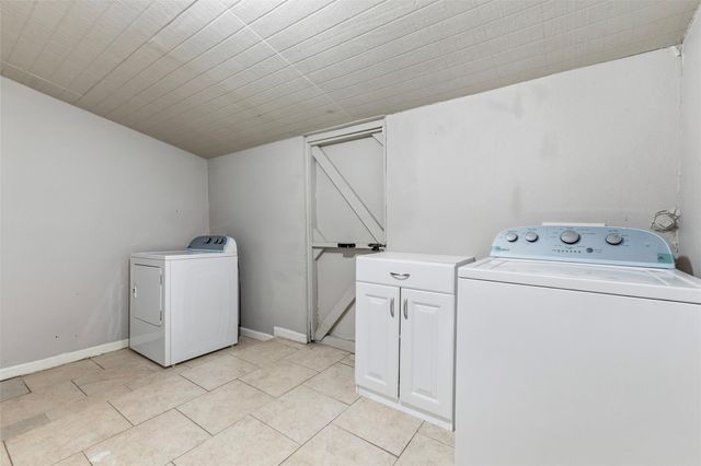 1715 Brazos Street, Rosenberg, TX 77471