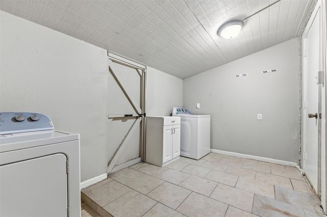 1715 Brazos Street, Rosenberg, TX 77471