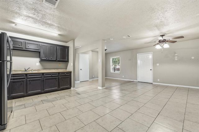 1715 Brazos Street, Rosenberg, TX 77471